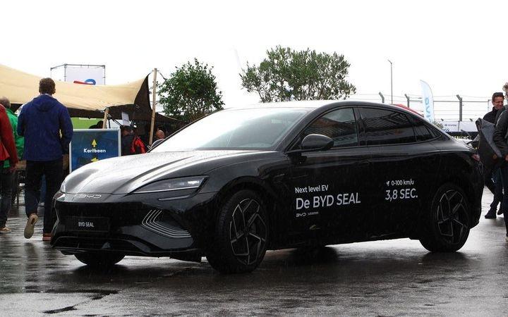 BYD Seal Standard — электромобиль под заказ из Китая