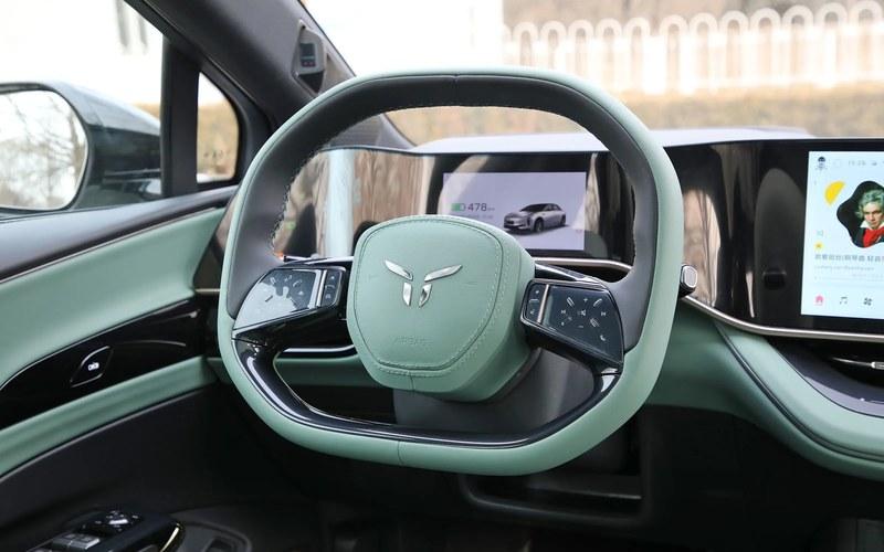 Hongqi EH7 — электромобиль под заказ из Китая